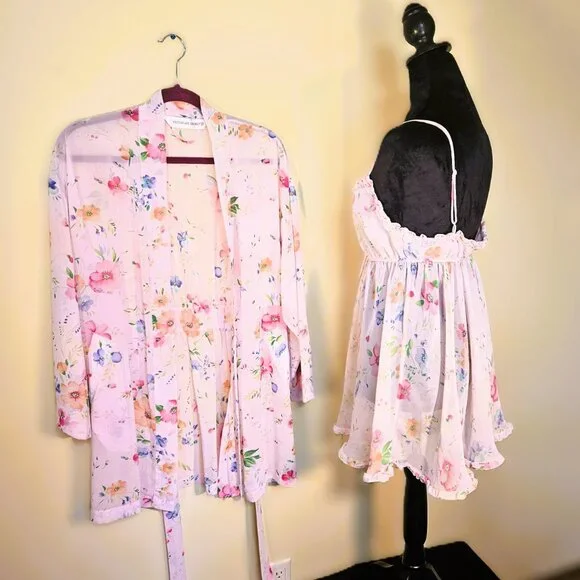 VS Vintage 2 pc Pink Floral Chiffon Babydoll and Robe Set